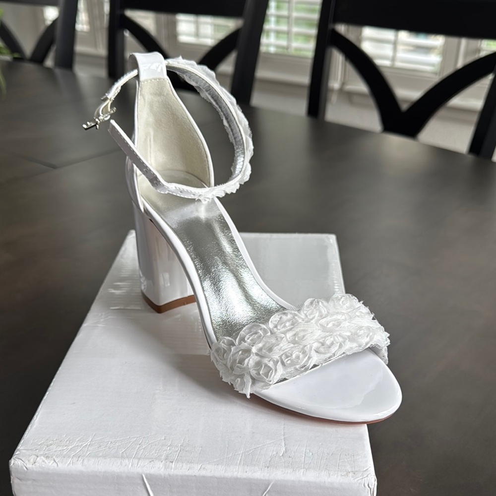 Elegant White Floral Women's Heels